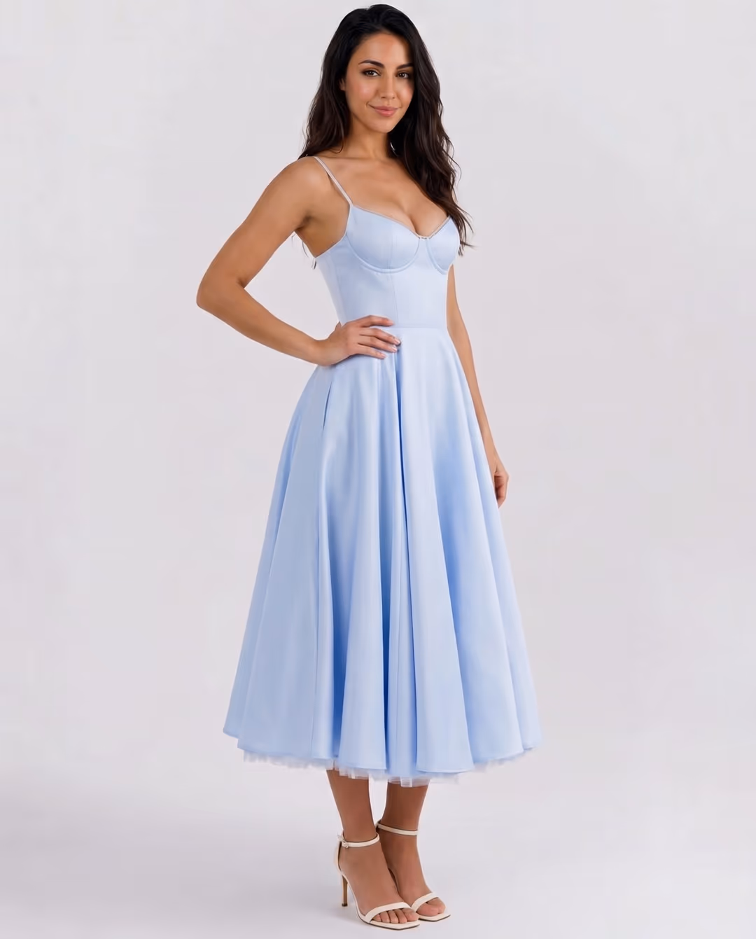 Selene Baby Blue — pose